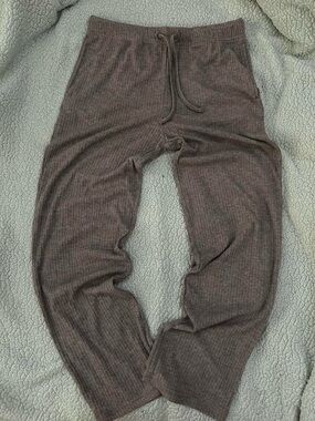 Brown ribbed joggers with drawstring waist